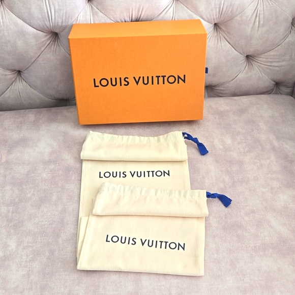 Louis Vuitton upper case flat loafers, black leather, size 39. Made in Italy. - Picture 10 of 10